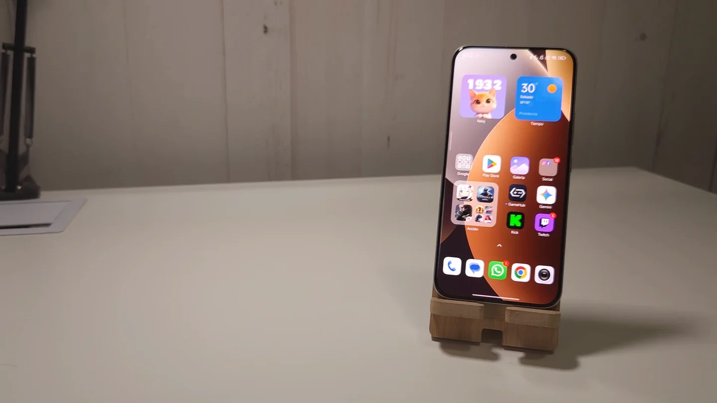 Pantalla de inicio con HyperOS durante las pruebas del Redmi Note 15 Pro Plus